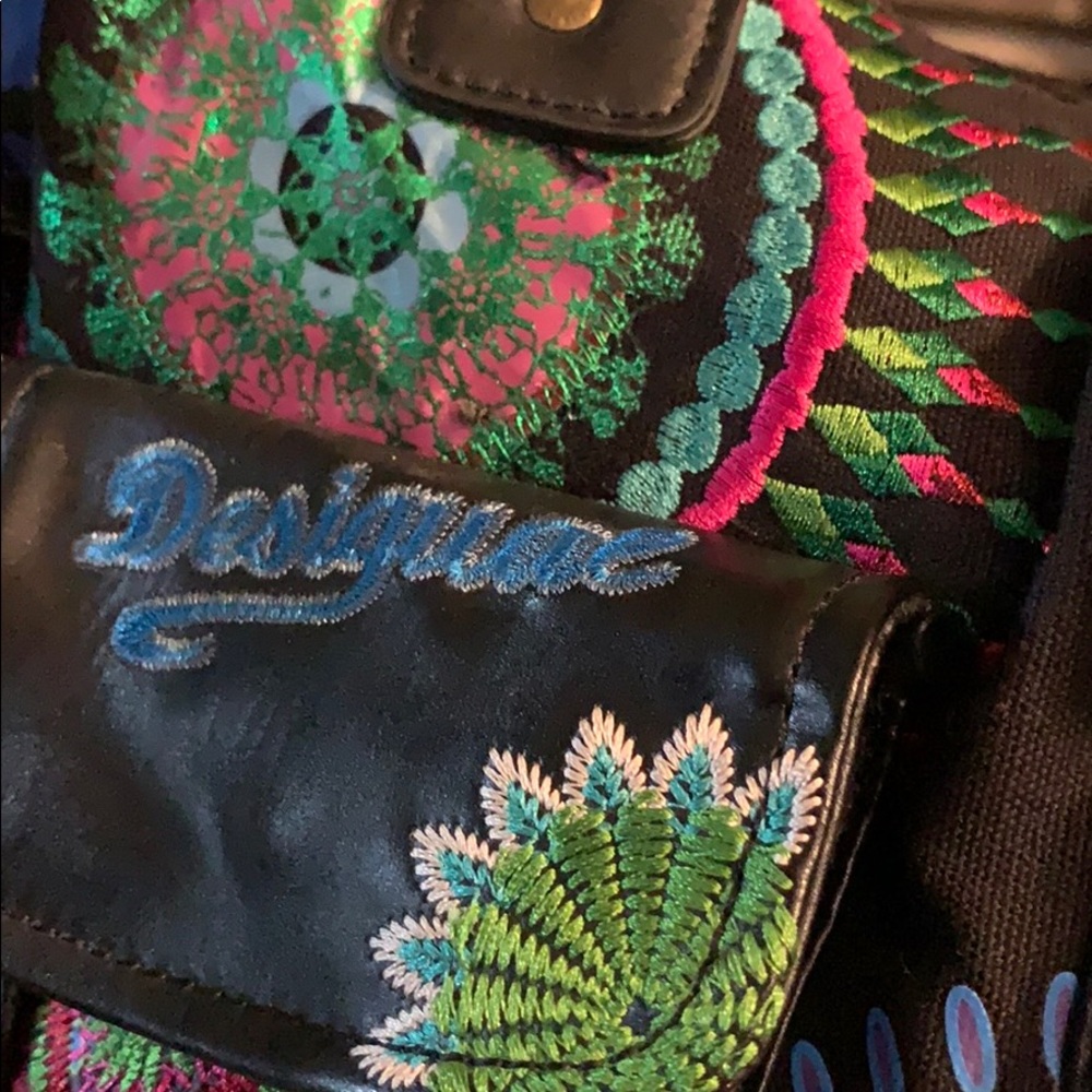 Bag - Picture 5 of 7